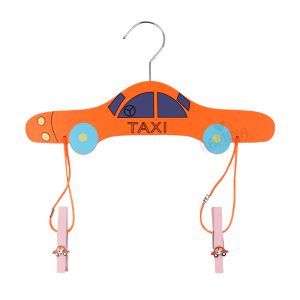 جالباسی چوبی طرح دار با گیره عروسکی