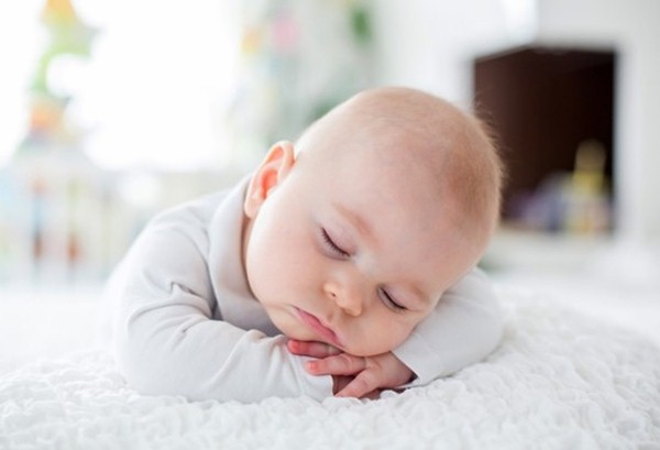 خواب و رویا دیدن نوزادان