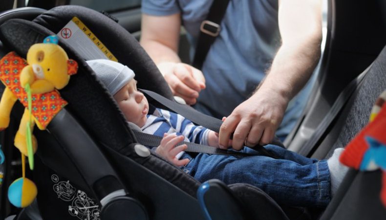 5 اشتباه هنگام استفاده از صندلی ماشین کودک