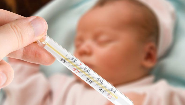 7 نکته ی مهم در مورد تب نوزاد