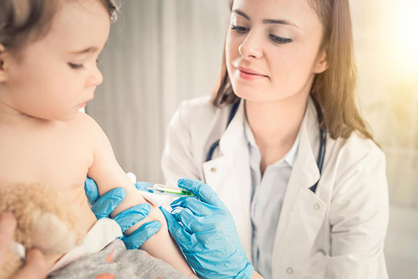 چرا باید نوزاد را واکسن زد؟
