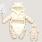 کاپشن سرهمی کلاه دار نوزادی کرم طرح گاو - 18-%d8%aa%d8%a7-24-%d9%85%d8%a7%d9%87