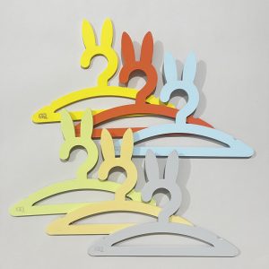 چوب لباسی چوبی نوزاد 6 عددی طرح خرگوش