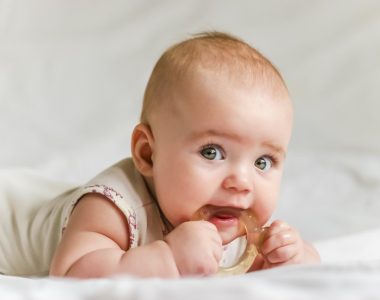 3 فعالیت آموزشی نوزاد سه ماهه