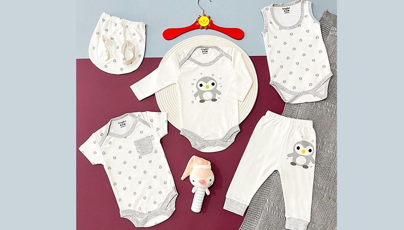 ست لباس نوزاد طرح پنگوئن بیبی فورلایف