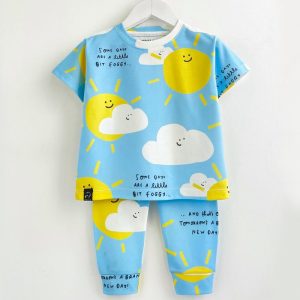 ست تیشرت شلوار بچه گانه طرح آسمان زیبا کوالا