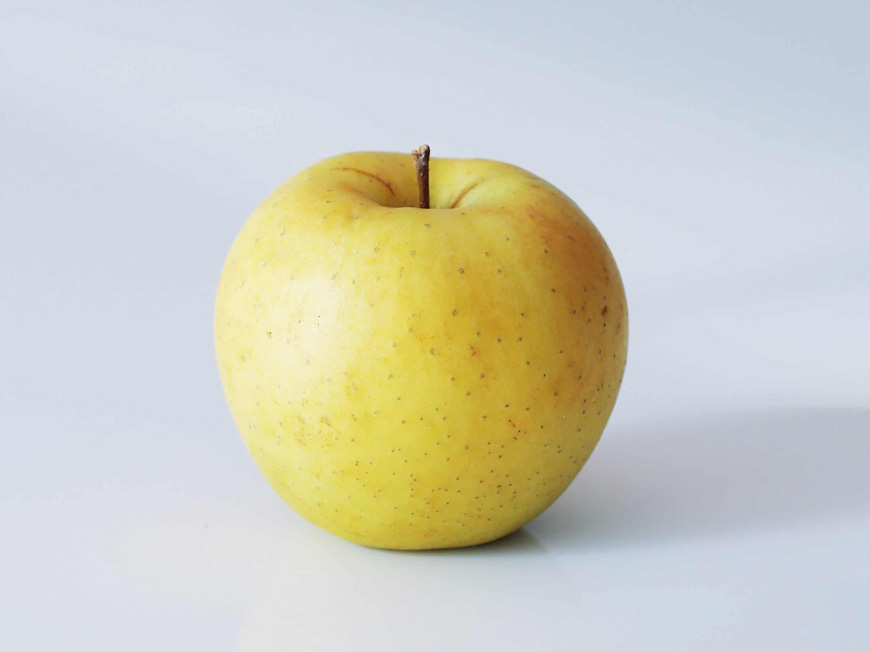 خوردن سیب برای نوزاد