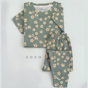 ست تیشرت شلوار بچه گانه طرح بابونه کوکو