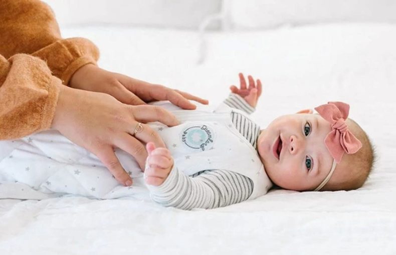 مقابله با سحرخیزی و زود از خواب بیدار شدن نوزاد