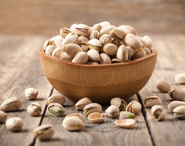 خوردن پسته برای نوزاد