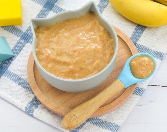 طرز تهیه پوره موز برای نوزاد