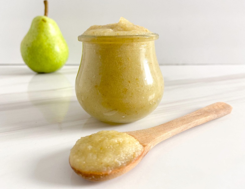 پوره گلابی برای نوزاد