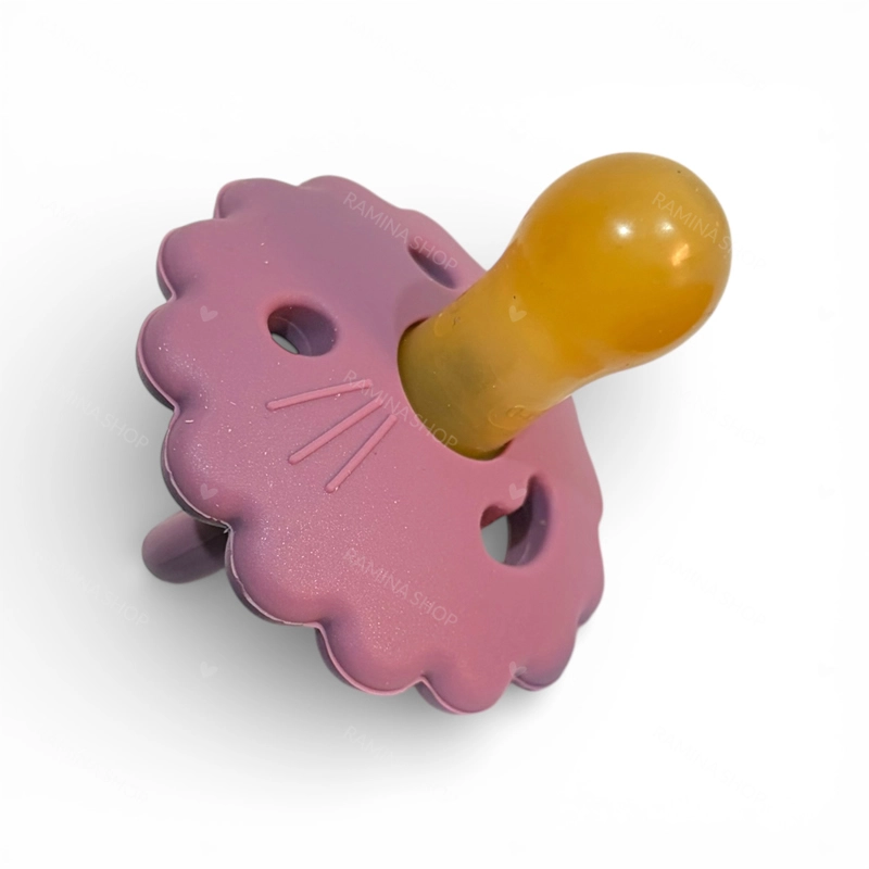 پستانک سیلیکونی دخترانه 0 تا 6 ماه طرح شیر آمریکو بیبی Americo Baby