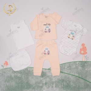 ست لباس بیمارستانی 5 تکه نخی دخترانه طرح اتوبوس صورتی دانالو Danaloo